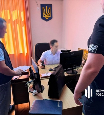 ДБР завершило розслідування щодо судді з Дніпропетровщини, який замовив викрадення свого бізнес-партнера з Сумщини