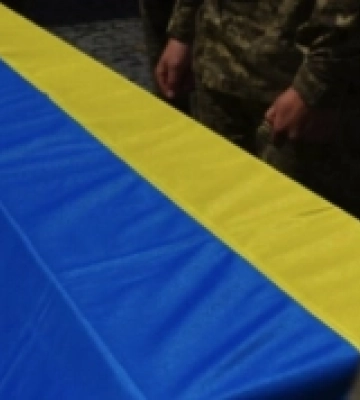 Острог попрощається зі захисником Тарасом Ковальчуком