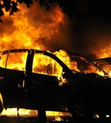 У Києві затримали ще п&#039;ятьох паліїв військових автівок