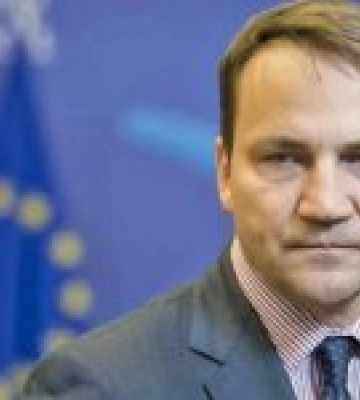 Глава МЗС Польщі закликав ЄС скасувати виплати українським біженцям