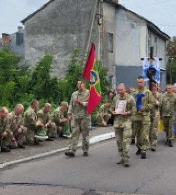 Нещодавно створив сім&#039;ю: на Волині попрощалися з 25-річним Героєм-прикордонником Андрієм Котельніковим
