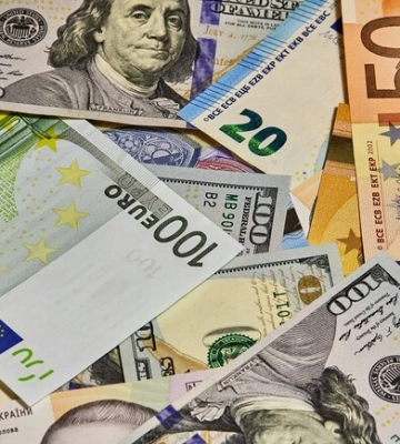 Курс валют в Україні 13 вересня 2024 року: скільки коштує долар і євро