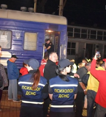На Кіровоградщину прибув черговий потяг з переселенцями з Донецької області (ФОТОФАКТ)