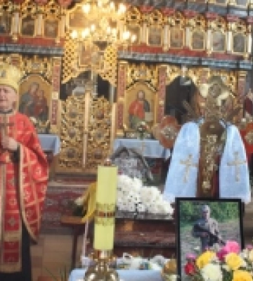 У Рахові попрощалися з військовослужбовцем Іваном Молдавчуком