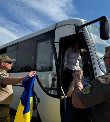 Серед звільнених із полону – 15 військовослужбовців з “Азову”