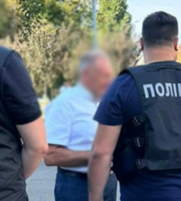 Взятка в 2 тыс. долларов: полиция задержала в Киеве проректора вуза