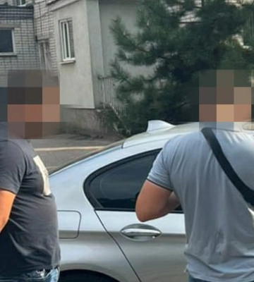 На хабарі в 12 тисяч доларів викрили члена ВЛК з Кременчука