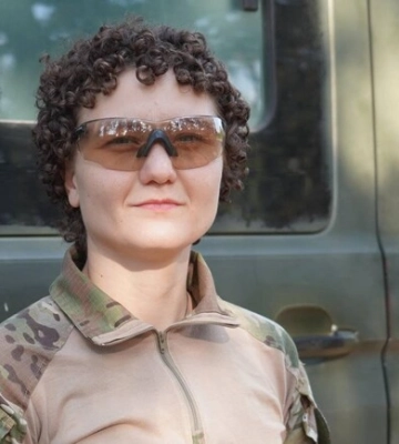 Співробітник швидкої допомоги з Харкова стала бойовим медиком