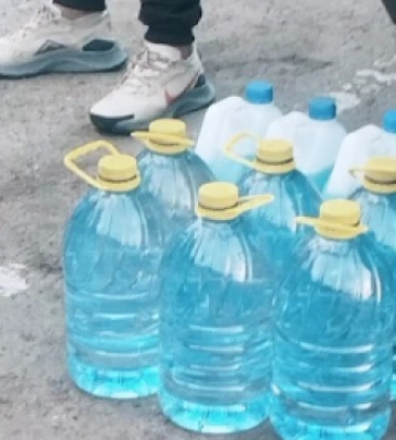 У Рівному в авто патрульні знайшли спирт