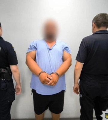 На Київщині судитимуть чоловіка, який роками ґвалтував неповнолітню доньку