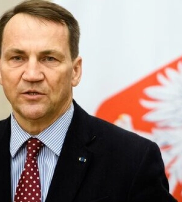 Польща все ж виділить кошти на снаряди для України: Сікорський назвав суму