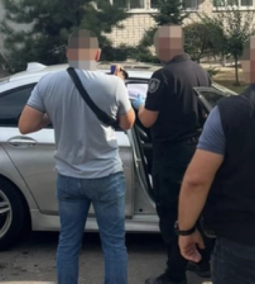 На Полтавщині викрили посадовця, який за гроші допомагав уникнути мобілізації