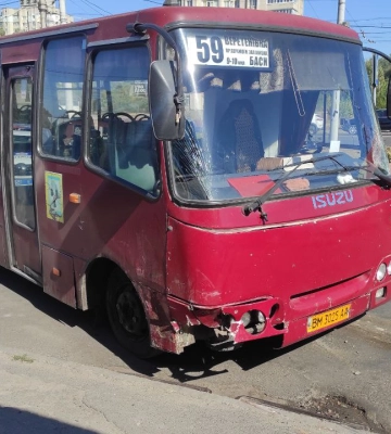 У Сумах сталася потрійна ДТП з комунальним автобусом