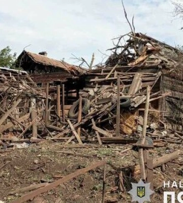 Наслідки обстрілів Донеччини: ворог атакував населені пункти ФАБами, КАБами, дронами, є загиблі та поранені. ФОТОрепортаж