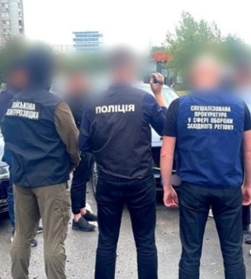 У Львові затримали члена ВЛК під час отримання 4500 доларів хабаря