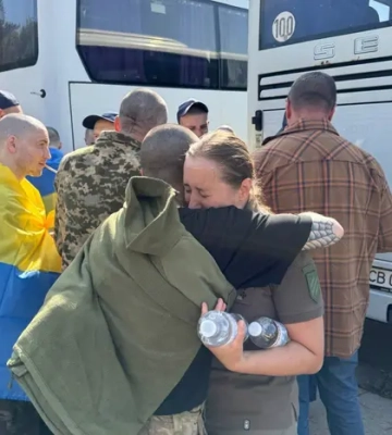 Обмін полоненими 14 вересня: скільки «азовців» повернулися додому (фото, відео)
