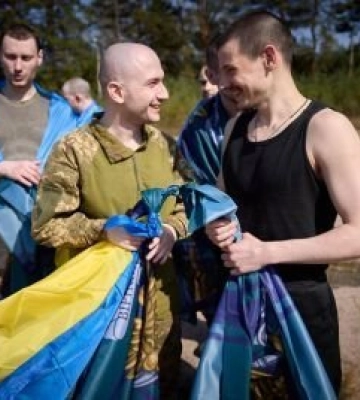 Наші вдома: Україна повернула з полону понад 100 захисників