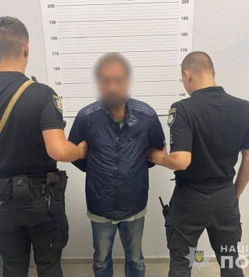 В Ужгороді затримали викрадача номерних знаків з автівок, який вимагав за них гроші