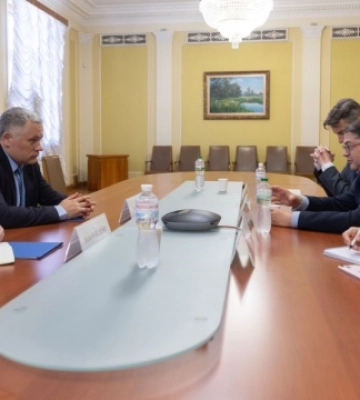 Відбудова України: в ОП відбулася зустріч з уповноваженим президента Франції