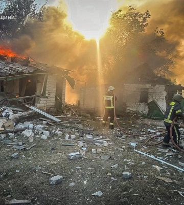 Пожежі через обстріли виникли в Харкові та двох районах області 