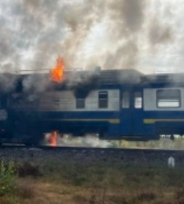 У Рівненській області горів пасажирський потяг (ФОТО)
