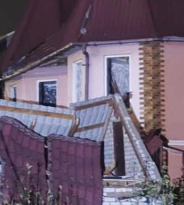 Наслідки ворожої ракетної атаки на Одеський район, де загинуло подружжя. ФОТОрепортаж