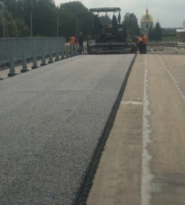 16 років тому зруйнувала повінь: на Львівщині закінчують ремонтувати міст