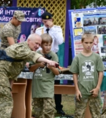 На Рівненщині для захисників, ветеранів і їхніх родин організували захід соціальної адаптації