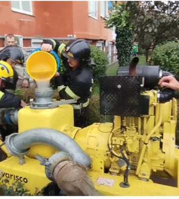 Одесса под водой: ливень затопил улицы и дома (фото, видео)
