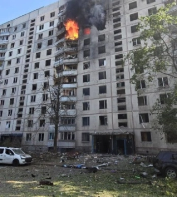 У Харкові внаслідок обстрілу багатоповерхівки - 33 поранених, рятувальна операція триває