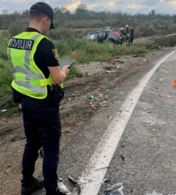 В Одесской области произошла смертельная автокатастрофа – легковушка врезалась в грузовик