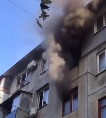 У черкаській п’ятиповерхівці згоріли два балкони