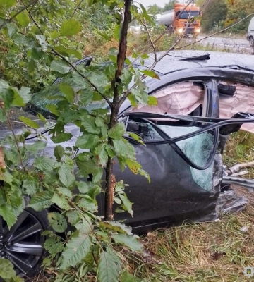 Авто розірвало: у ДТП неподалік Рівного постраждала ціла родина (ФОТО)