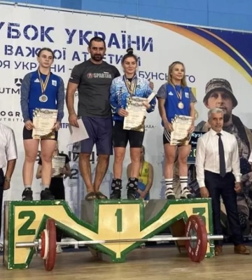 Миколаївські спортсмени здобули нагороди на Кубку України з важкої атлетики