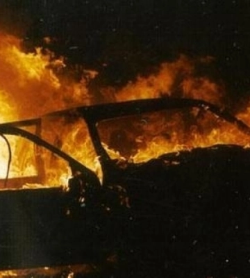 Вранці в Ужгороді горіли два автомобілі 