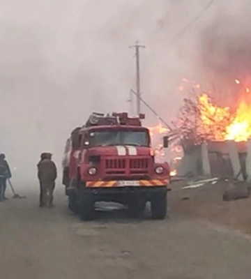 На Чернігівщині з палаючого від обстрілів села евакуювали шістьох жителів
