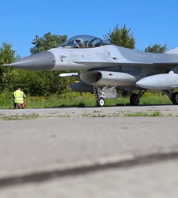 До конца года: Украина получит от Дании новую партию истребителей F-16, — министр обороны