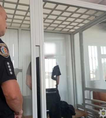 Взят под стражу мужчина, который расстрелял полицейские авто в Хмельницкой области