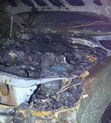 У Києві 16-річний хлопець спалив авто, яке журналісти купили для військових
