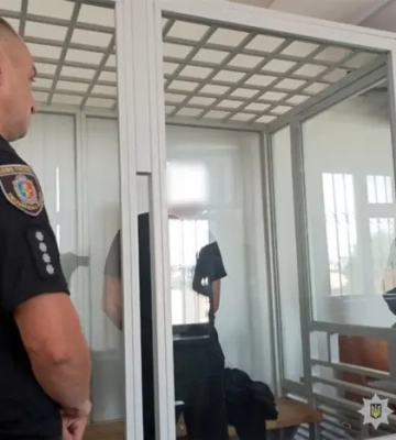 На Хмельниччині арештували чоловіка, який розстріляв два поліцейських авто