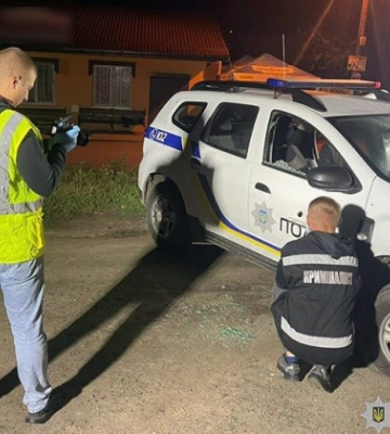На Хмельниччині арештували чоловіка, який розстріляв два поліцейських авто