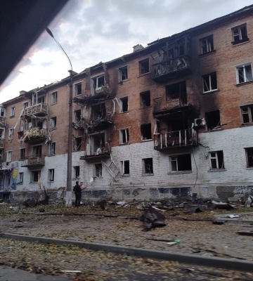 У Конотопі триває обстеження пошкоджених атакою шахедів приміщень