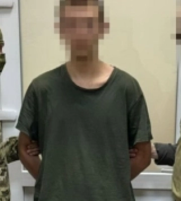 Затримали неповнолітніх, які підпалювали військові авто