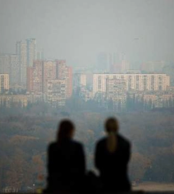 Київ поглинув дим: лікарка пояснила, наскільки токсичний вплив на здоров'я та як захиститись