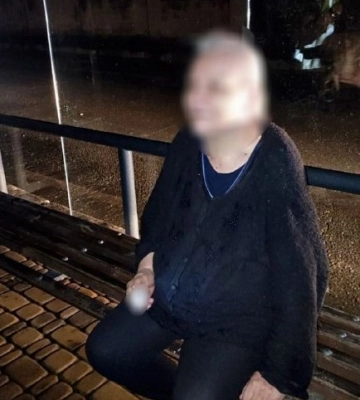 В Одесі патрульні повернули додому жінку, яка загубилась