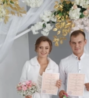 Весілля на районі: у селі на Волині зареєструвала шлюб пара закоханих