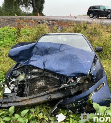 На Львівщині шпиталізували двох пасажирок-одноліток «Skoda Octavia», які постраждали в ДТП