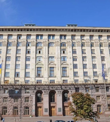 Чиновника КМДА підозрюють у вимаганні грошей від перевізників