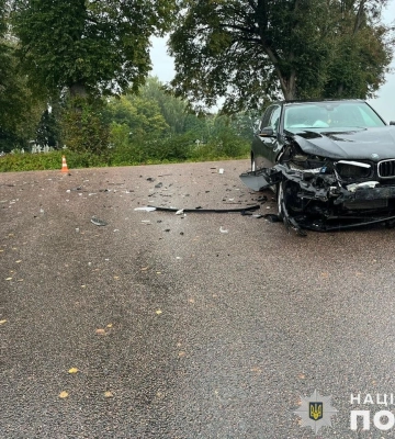 На Львівщині внаслідок автозіткнення травмовані дві літні пасажирки легковика – поліцейські встановлюють обставини події