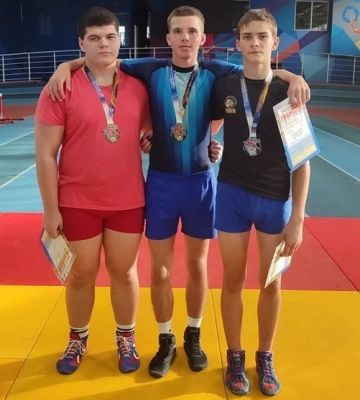 Кропивницькі спортсмени- у трійці кращих команд України